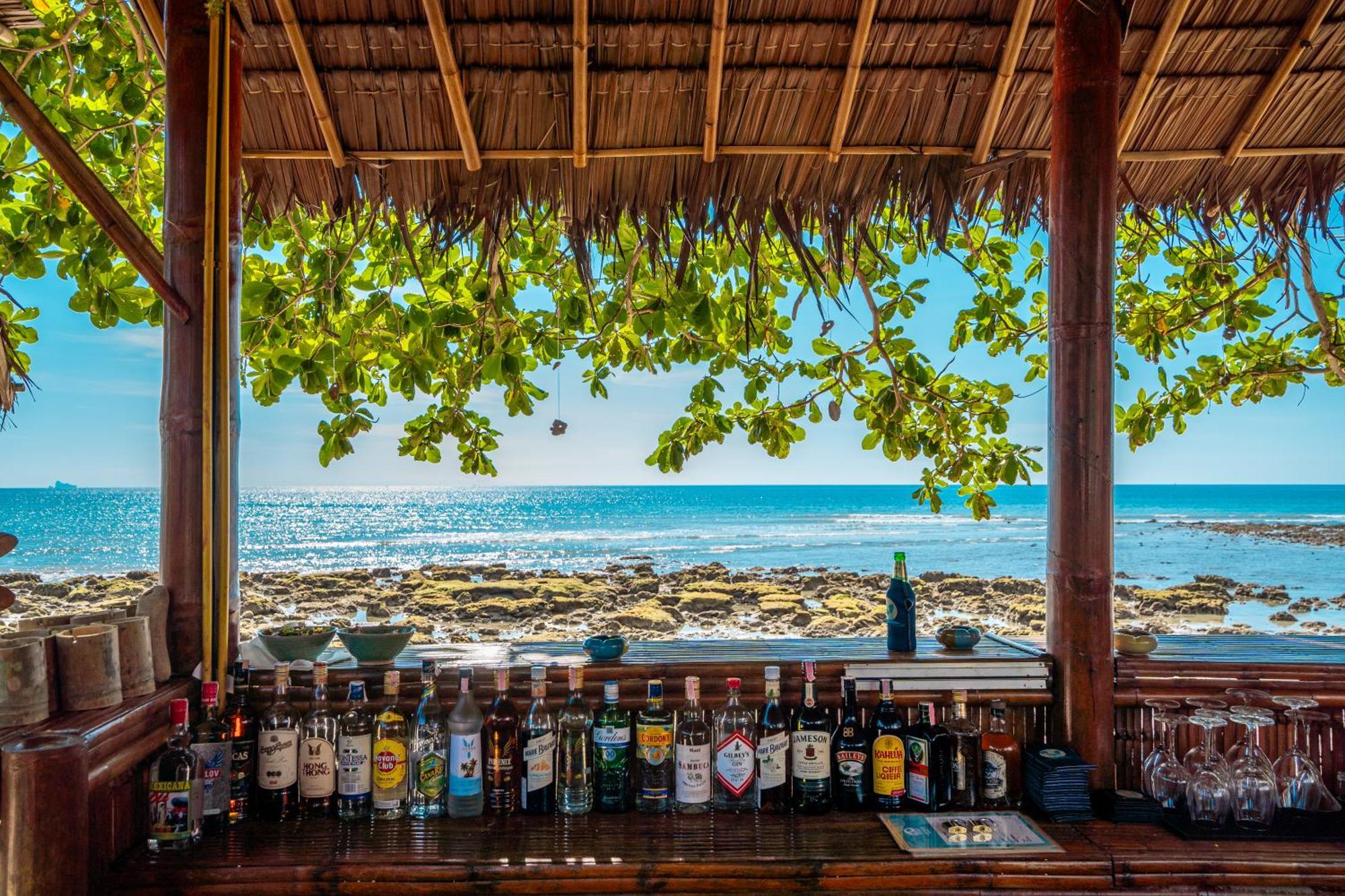 Lanta Beachfront Resort Ko Lanta Extérieur photo